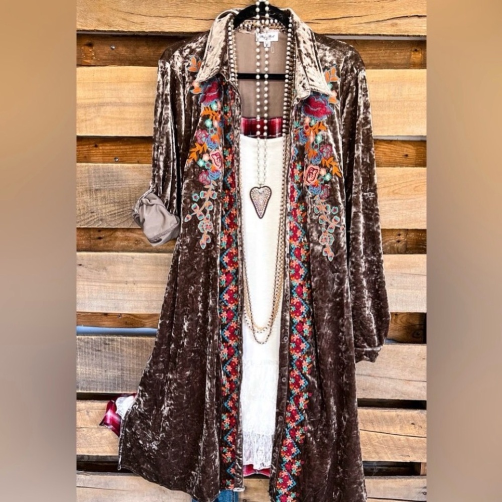 Gorgeous Andre’e By Unit Crushed Velvet Embroidered Plaid Duster Dress Lg - Picture 2 of 11